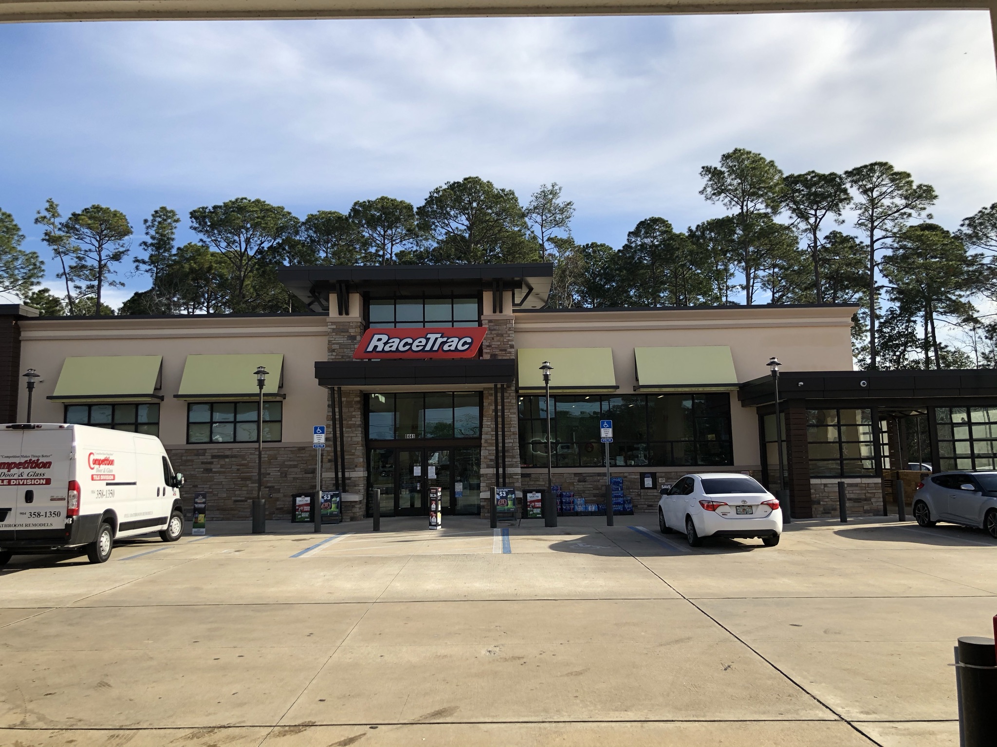 Available property at RaceTrac Exterior Store Front